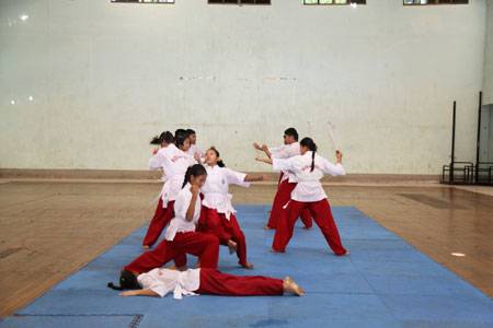 အားကစားနှင့်လူငယ်ရေးရာဝန်ကြီးဌာန၊ အားကစားနှင့်ကာယပညာသိပ္ပံ(ရန်ကုန်) မြန်မာ့ရိုးရာအခြေခံသိုင်းပညာ သင်တန်းဆင်းပွဲအခမ်းအနားကျင်းပ