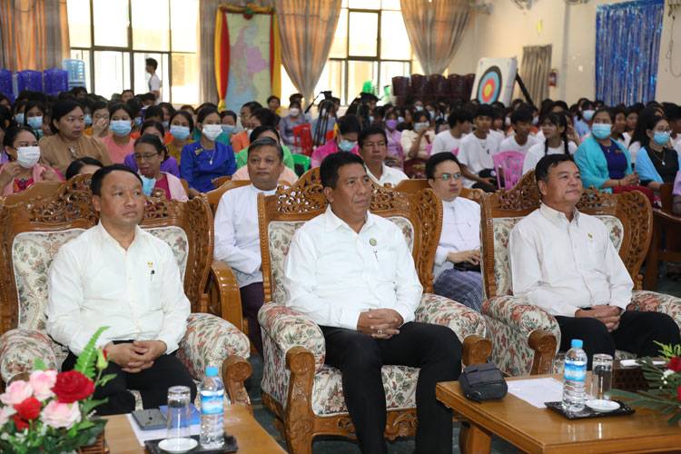 ပြည်ထောင်စုဝန်ကြီး ဦးမင်းသိန်းဇံ မြန်မာနိုင်ငံမြားပစ်အဖွဲချုပ်နှင့် ရန်ကုန် နိုင်ငံခြားဘာသာ တက္ကသိုလ်တို ပူးပေါင်းဖွင့်လှစ်သည့် အခြေခံမြားပစ်သင်တန်း (၁/၂၀၂၃)သင်တန်းဆင်းပွဲသို့ တက်ရောက်သည့်သတင်း