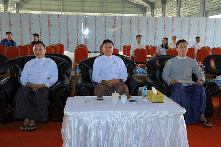 (၃၂)ကြိမ်မြောက် အရှေ့တောင်အာရှအားကစားပြိုင်ပွဲ ဝင်ရောက်ယှဉ်ပြိုင်ရန်အတွက် အလေးမအားကစားနည်း ပြိုင်ပွဲအသွင် စံချိန်ဆန်းစစ်ပြိုင်ပွဲကျင်းပ