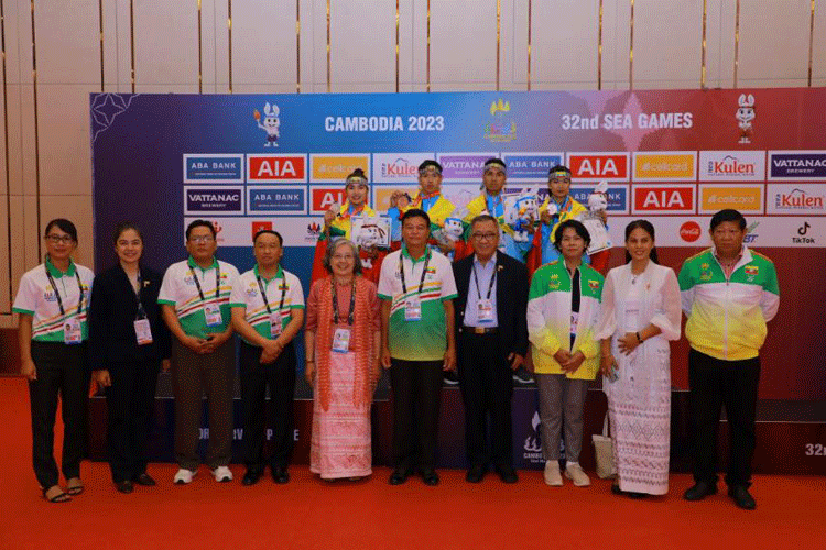 (၃၂) ကြိမ်မြောက် အရှေ့တောင်အာရှအားကစားပြိုင်ပွဲတွင် ဗိုဗီနမ်(Kun Bokator)အားကစားနည်း (အမျိုးသမီး) အခြေခံပြကွက်(လက်)ပြိုင်ပွဲတွင် မနီလာစိုးဦးက မြန်မာနိုင်ငံအတွက် ပထမဦးဆုံး ငွေတံဆိပ်ဆု ဆွတ်ခူးရရှိသည့်သတင်း