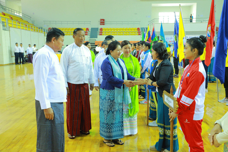 နိုင်ငံတော်စီမံအုပ်ချုပ်ရေးကောင်စီအဖွဲ့ဝင်များ ၂၀၂၃ ခုနှစ်၊ ပြည်နယ်နှင့်တိုင်းဒေသကြီး အမျိုးသမီးကိုယ်ကာကြံ့ခိုင်မှုလေ့ကျင့်ခန်း(အေရိုးဗစ်)ပြိုင်ပွဲ ဖွင့်ပွဲအခမ်းအနားတက်ရောက်ကြည့်ရှုအားပေး