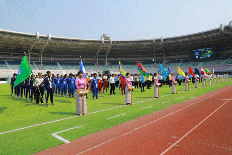နိုင်ငံတော်စီမံအုပ်ချုပ်ရေးကောင်စီအဖွဲ့ဝင်များ ၂၀၂၃-၂၀၂၄ ခုနှစ် ပြည်နယ်နှင့်တိုင်းဒေသကြီး အသက် (၂၅) နှစ်အောက် အမျိုးသားဘောလုံးပြိုင်ပွဲ ဖွင့်ပွဲအခမ်းအနားသို့ တက်ရောက်ကြည့်ရှုအားပေး