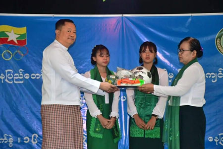 နေပြည်တော်ကောင်စီလူငယ်ရေးရာကော်မတီမှ ကြီးမှူး၍ လူငယ်ရေးရာ အသိပညာပေး ဟောပြောပွဲအခမ်းအနားကျင်းပ