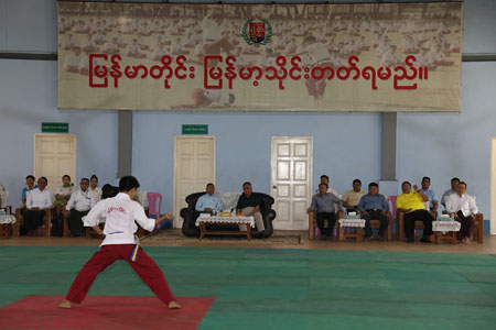 ဒုတိယဝန်ကြီး ဦးထိန်လင်း ဧရာဝတီတိုင်းဒေသကြီး အတွင်းရှိ အားကစားကွင်း၊ အားကစားရုံများအား ကြည့်ရှုစစ်ဆေးသည့်သတင်း