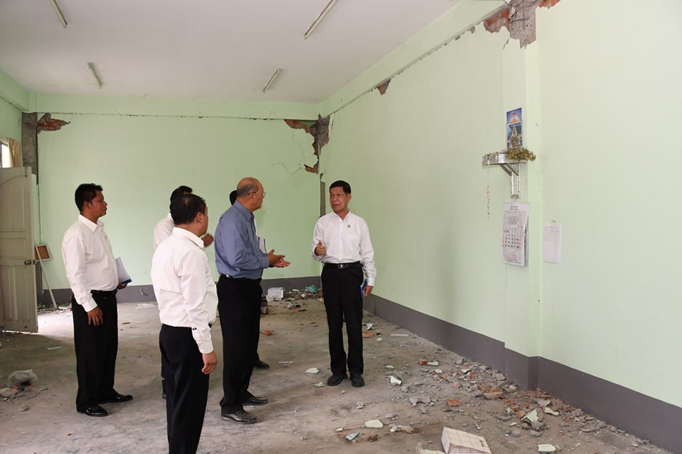 ပြည်ထောင်စုဝန်ကြီး Jeng Phang နော်တောင် မန္တလေးတိုင်းဒေသကြီးအတွင်း ငလျင်ဒဏ်ကြောင့် ပျက်စီးမှုများကို ကြည့်ရှုစစ်ဆေးသည့်သတင်း