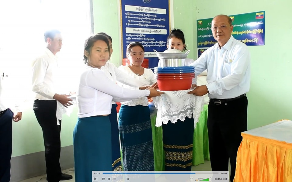 အားကစားနှင့်လူငယ်ရေးရာဝန်ကြီးဌာန ပြည်ထောင်စုဝန်ကြီး Jeng Phang နော်တောင် မန္တလေးတိုင်းဒေသကြီးနှင့် စစ်ကိုင်းတိုင်းဒေသကြီး ငလျင်ဒဏ်ကြောင့်ပျက်စီးမှုများကို ကြည့်ရှုစစ်ဆေးပြီး ဝန်ထမ်းများကို တွေ့ဆုံအားပေးစကားပြောကြားခြင်း