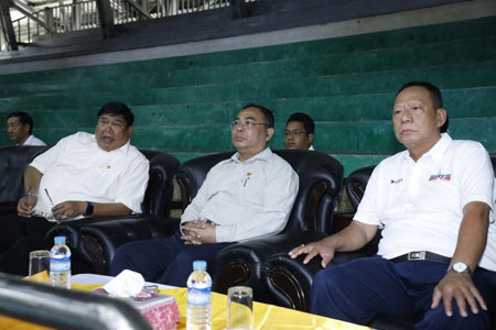 အားကစားနှင့်လူငယ်ရေးရာဝန်ကြီးဌာန ဒုတိယဝန်ကြီး ဦးထိန်လင်း ရန်ကုန်မြို့တွင် စခန်းဝင်လေ့ကျင့်လျက်ရှိသော အားကစားအဖွဲ့များအား လိုက်လံကြည့်ရှုစစ်ဆေး