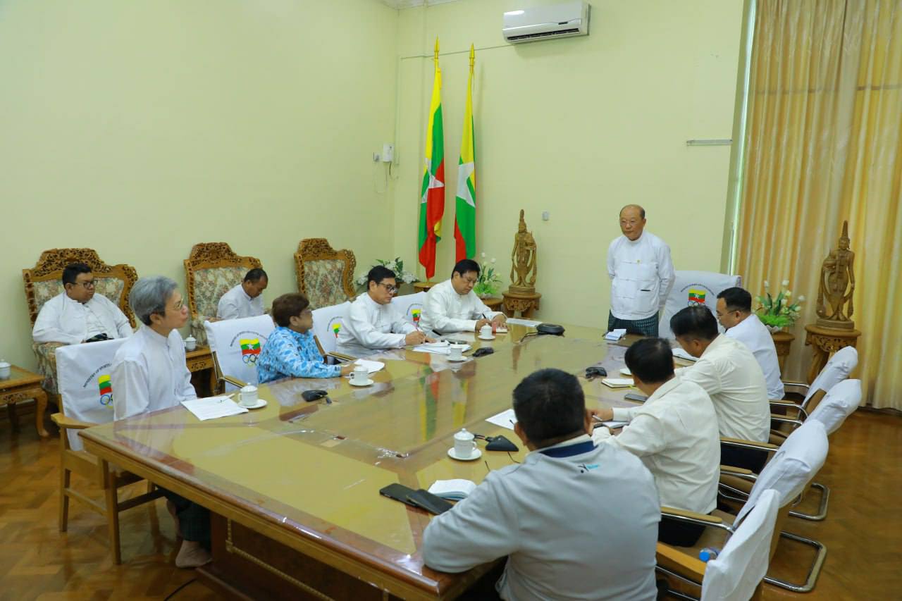 အားကစားနှင့်လူငယ်ရေးရာဝန်ကြီးဌာန ပြည်ထောင်စုဝန်ကြီး Jeng Phang နော်တောင် မြန်မာနိုင်ငံဂျူဒို အားကစားအဖွဲချုပ် ဥက္ကဋ္ဌနှင့်အဖွဲ့အား လက်ခံတွေ့ဆုံခြင်းနှင့် ကာယပညာနှင့်အားကစားနည်းပြ(မွမ်းမံ)သင်တန်း အမှတ်စဉ်(၂)မှ သင်တန်းသား/သင်တန်းသူများအား တွေ့ဆုံအမှာစကားပြောကြား