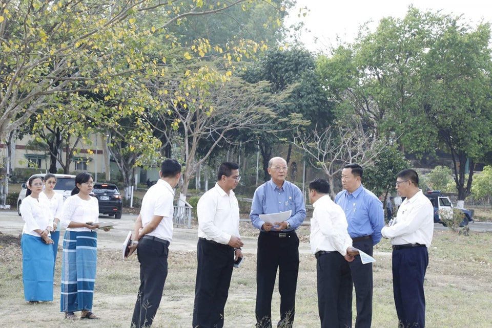 အားကစားနှင့်လူငယ်ရေးရာဝန်ကြီးဌာန ပြည်ထောင်စုဝန်ကြီး Jeng Phang နော်တောင် ရန်ကုန်မြို့ရှိ အားကစားကွင်း/အားကစားရုံများ၊ နွေရာသီအားကစားသင်တန်းများ ဖွင့်လှစ်ထားရှိမှုအခြေအနေများအား လိုက်လံကြည့်ရှုစစ်ဆေးပြီး၊ မြန်မာနိုင်ငံအားကစားအဖွဲ့ချုပ်များနှင့် တွေ့ဆုံဆွေးနွေး၍ ချစ်ကြည်ရေးဘောလုံးပြိုင်ပွဲအား ကြည့်ရှုအားပေး