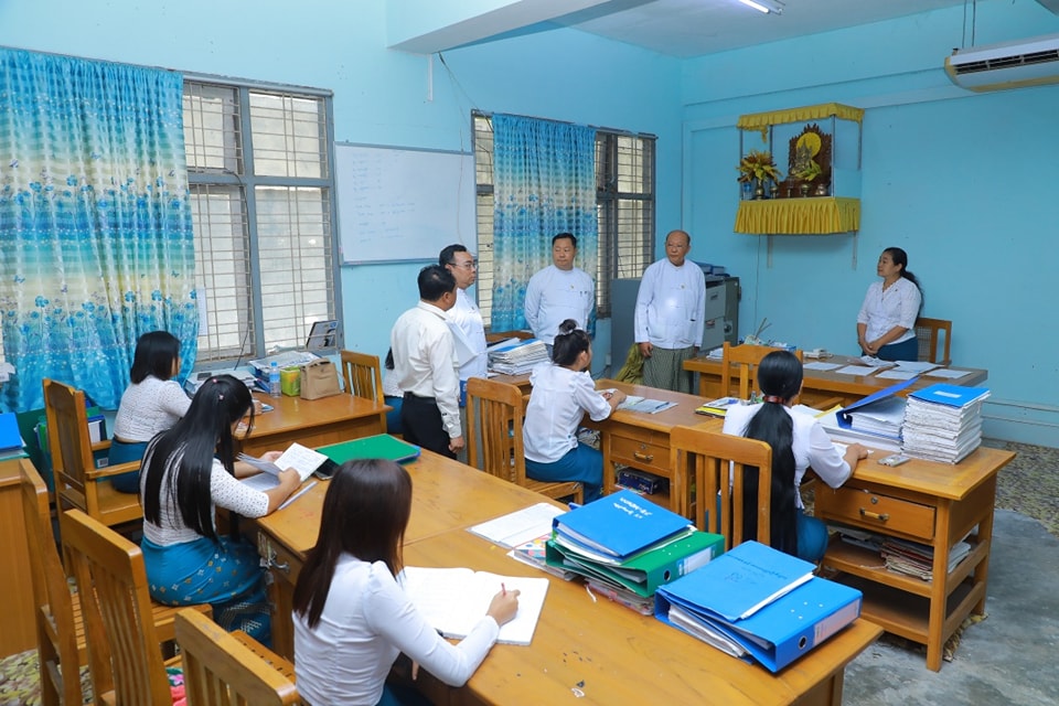 ပြည်ထောင်စုဝန်ကြီး Jeng Phang နော်တောင် ဝန်ကြီးဌာနရှိ ဌာနခွဲများအလိုက် ဝန်ထမ်းများ၏ ရုံးလုပ်ငန်းဆောင်ရွက်နေမှုများ၊ ပီတန်းနှင့် ဂျူဒိုအားကစားအဖွဲ့များ၏ လေ့ကျင့်နေမှုများအား ကြည့်ရှုစစ်ဆေးသည့်သတင်း