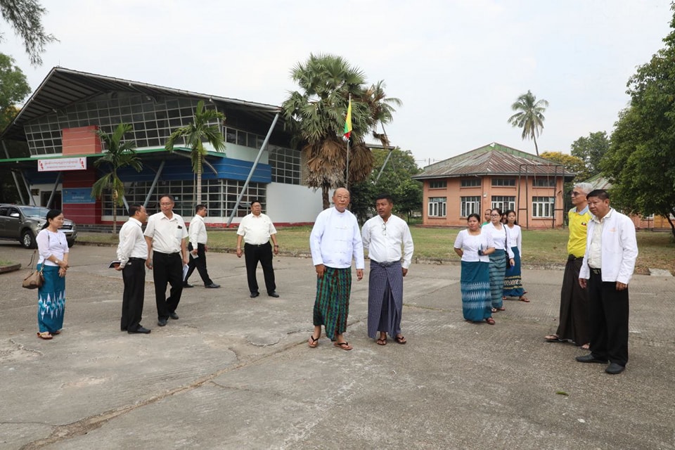 ပြည်ထောင်စုဝန်ကြီး Jeng Phang နော်တောင် ရန်ကုန်တိုင်းဒေသကြီးအားကစားနှင့်ကာယပညာဦးစီးဌာနရှိ ဝန်ထမ်းများနှင့် တွေ့ဆုံ၍ အားကစားကွင်း/အားကစားရုံများအား ကြည့်ရှုစစ်ဆေး