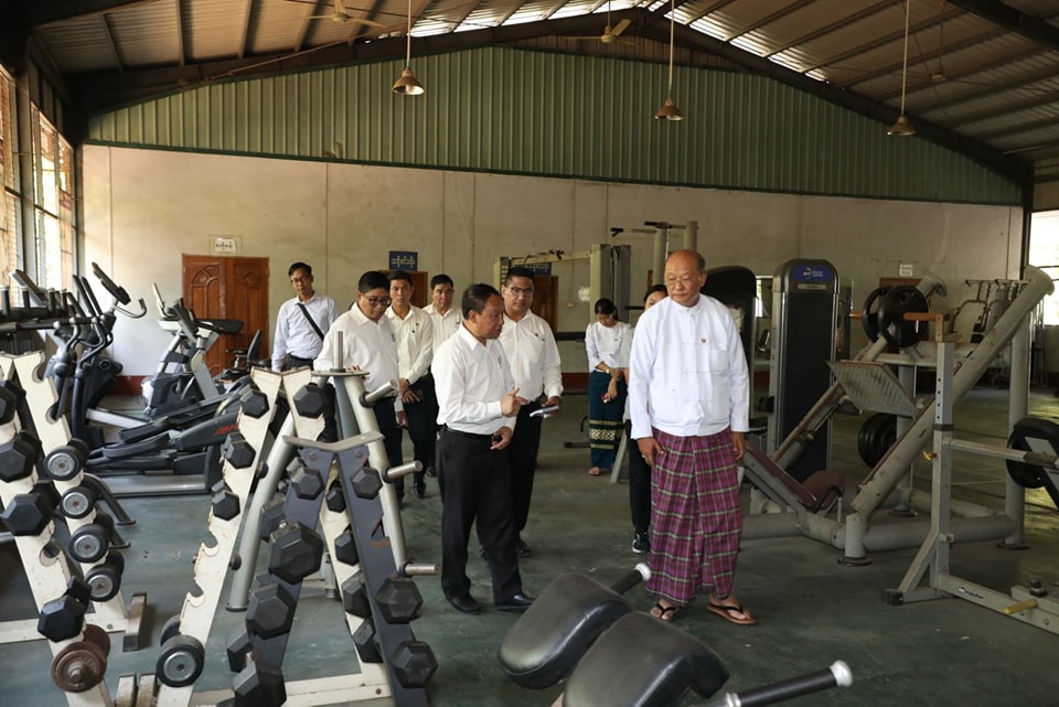 ပြည်ထောင်စုဝန်ကြီး Jeng Phang နော်တောင် ရန်ကုန်မြို့ရှိ အားကစားကွင်း၊ အားကစားရုံ များအား လိုက်လံကြည့်ရှုစစ်ဆေးသည့်သတင်း