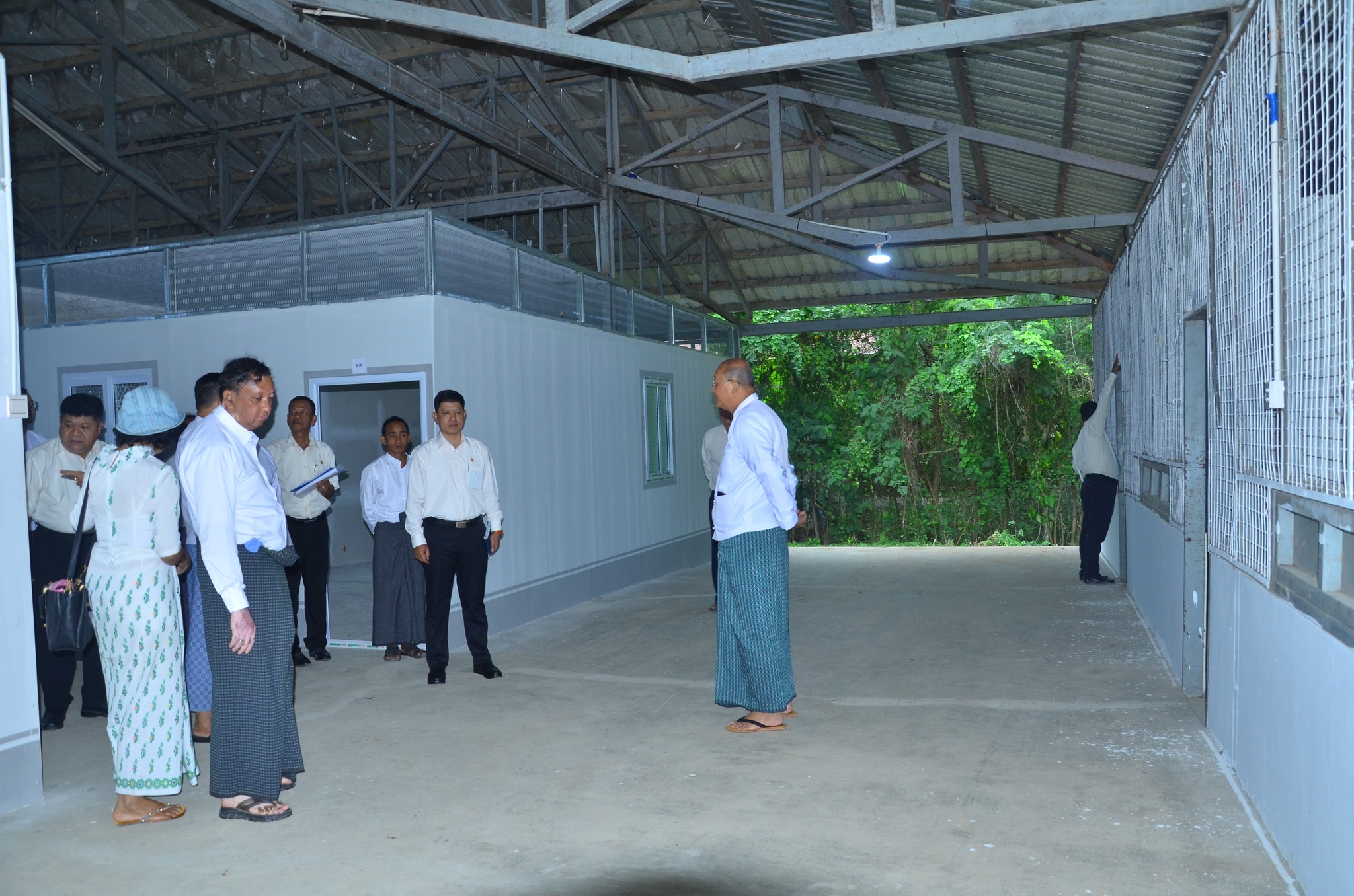 အားကစားနှင့်လူငယ်ရေးရာဝန်ကြီးဌာန၊ ပြည်ထောင်စုဝန်ကြီး Jeng Phang နော်တောင် Basha များနှင့် Prefabricated Offices များအား လိုက်လံကြည့်ရှုစစ်ဆေး