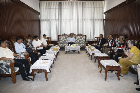 ၂၀၂၅ခုနှစ်၊ အပြည်ပြည်ဆိုင်ရာအိုလံပစ်နေ့အထိမ်းအမှတ် အားကစားပြိုင်ပွဲအား ကြည့်ရှုအားပေး၍ မြင်းစီးအဖွဲ့ချုပ်နှင့်ပန်ကြပ်ဆီလပ်အဖွဲ့တို့အား တွေ့ဆုံ