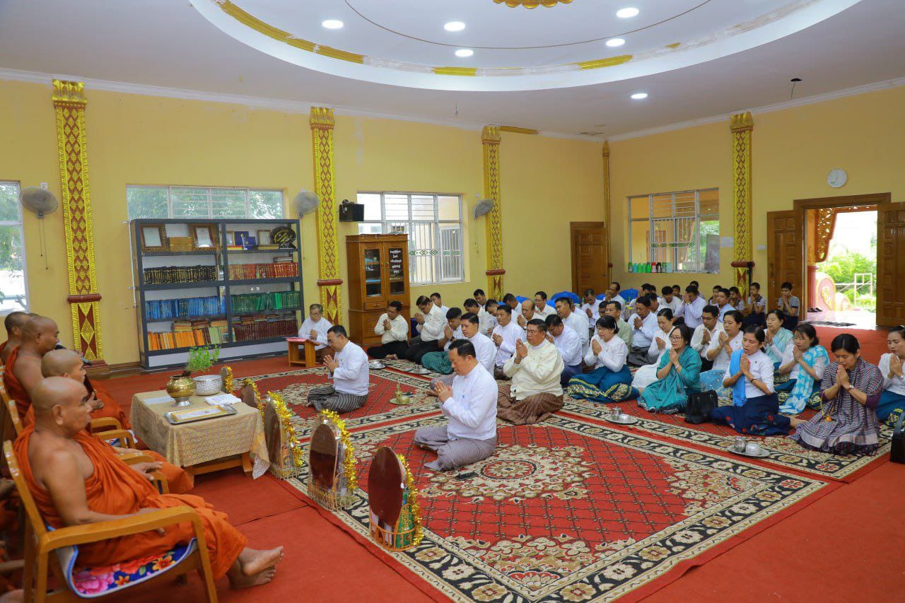အားကစားနှင့်လူငယ်ရေးရာဝန်ကြီးဌာန (၄)နှစ်ပြည့် နှစ်ပတ်လည်နေ့ အထိမ်းအမှတ် ဝန်ထမ်းမိသားစုများ၏ ဆွမ်းဆက်ကပ်လှူဒါန်းပွဲအခမ်းအနားကျင်းပ