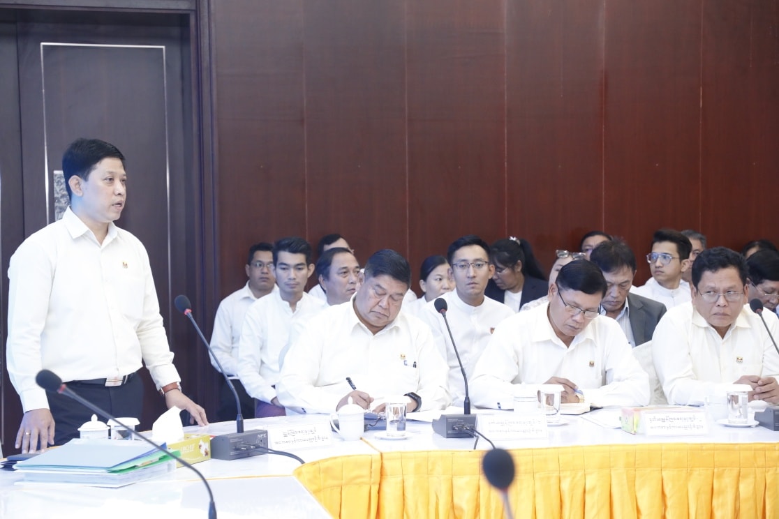 အားကစားနှင့်ကာယပညာဦးစီးဌာန ညွှန်ကြားရေးမှူးချုပ် ဦးဉာဏ်ဇော်ဦး (၃၃)ကြိမ်မြောက် အရှေ့တောင်အာရှအားကစားပြိုင်ပွဲသို့ မြန်မာနိုင်ငံမှဝင်ရောက်ယှဉ်ပြိုင်၍ အောင်မြင်မှုများရရှိစေရေးအတွက် မြန်မာနိုင်ငံအားကစားအဖွဲ့ချုပ်များနှင့် တွေ့ဆုံ