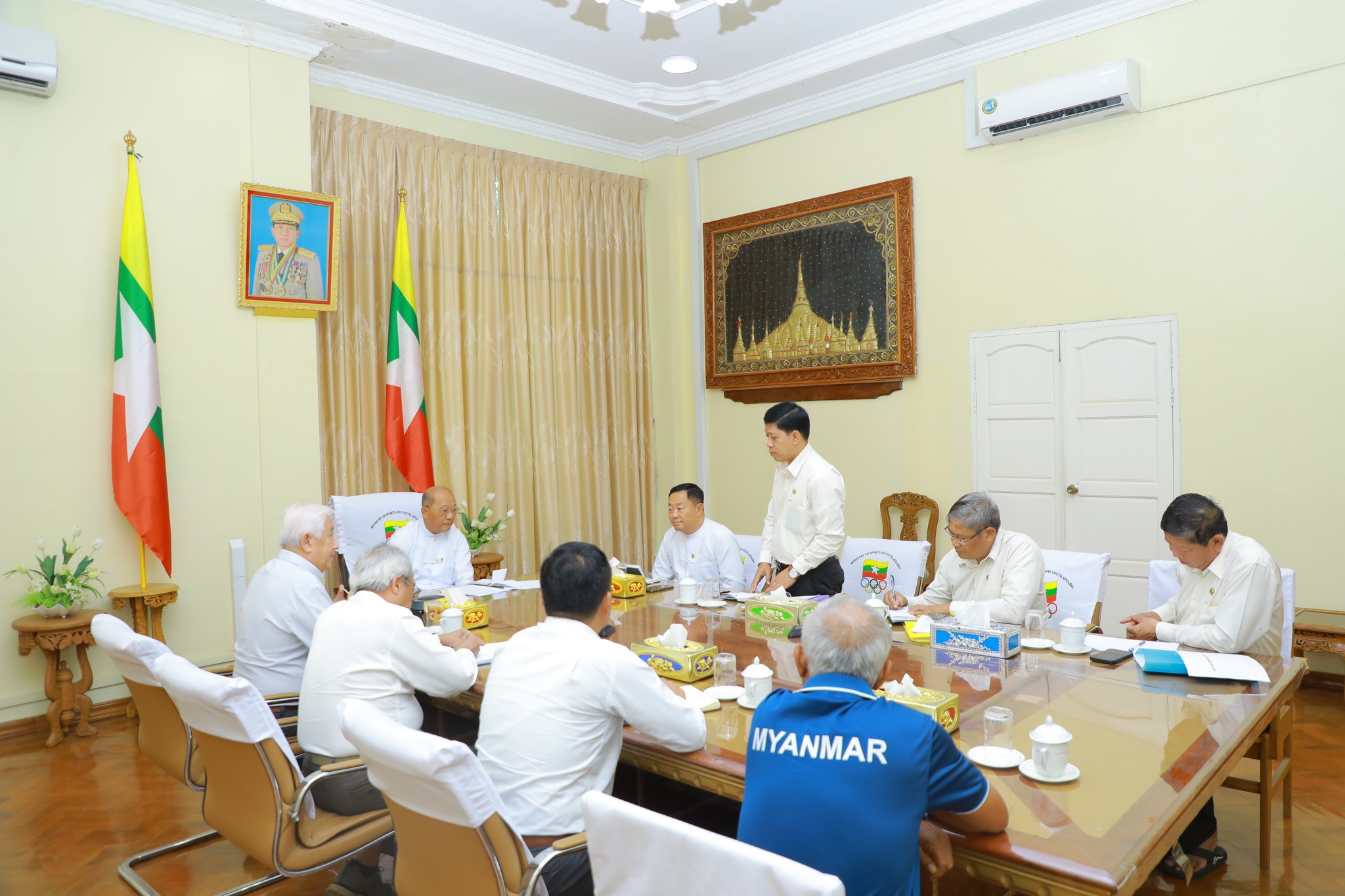 မြန်မာနိုင်ငံ အိုလံပစ်ကော်မတီဥက္ကဋ္ဌ၊ အားကစားနှင့်လူငယ်ရေးရာဝန်ကြီးဌာနနှင့် ဟိုတယ်နှင့်ခရီးသွားလာရေးဝန်ကြီးဌာန၊ ပြည်ထောင်စုဝန်ကြီး Jeng Phang နော်တောင် မြန်မာနိုင်ငံ မြင်းစီးအားကစားအဖွဲ့ချုပ် ဥက္ကဋ္ဌနှင့်အဖွဲ့အား လက်ခံတွေ့ဆုံသည့်သတင်း