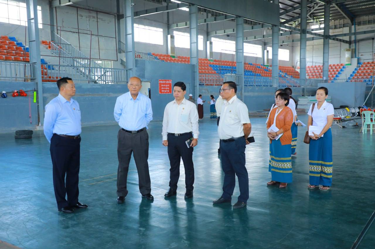 ပြည်ထောင်စုဝန်ကြီး Jeng Phang နော်တောင် (၃၃)ကြိမ်မြောက် အရှေ့တောင်အာရှ အားကစားပြိုင်ပွဲသို့ ဝင်ရောက်ယှဉ်ပြိုင်မည့် လက်ဝှေ့နှင့် ပိုက်ကျော်ခြင်းအားကစားအဖွဲ့များ၏ လေ့ကျင့်နေမှုများအား လိုက်လံကြည့်ရှုအားပေး