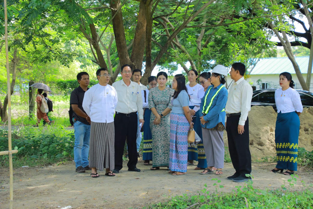ဒုတိယဝန်ကြီး ဦးထိန်လင်းရွှေကြာပင်အားကစားကွင်းအတွင်း Synthetic ပြေးလမ်းခင်းခြင်း ဆောင်ရွက်နေမှုများနှင့် ဥတ္တရသီရိအားကစားကွင်း အုတ်တံတိုင်း ကာရံခြင်းအခြေအနေများအား လိုက်လံကြည့်ရှုစစ်ဆေး