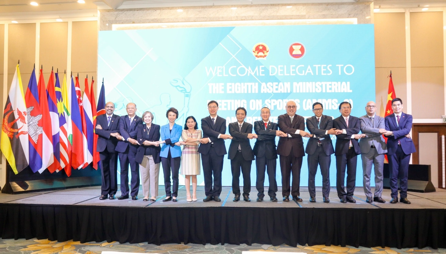 ပြည်ထောင်စုဝန်ကြီး Jeng Phang နော်တောင် ဗီယက်နမ်နိုင်ငံ၌ ကျင်းပခဲ့သည့် (၁၆)ကြိမ်မြောက် အားကစားဆိုင်ရာ အရာရှိကြီးများအစည်းအဝေး၊ (၈)ကြိမ်မြောက် အာဆီယံအားကစားဆိုင်ရာ ဝန်ကြီးများအစည်းအဝေးနှင့် ဆက်စပ်အစည်းအဝေးများတက်ရောက်