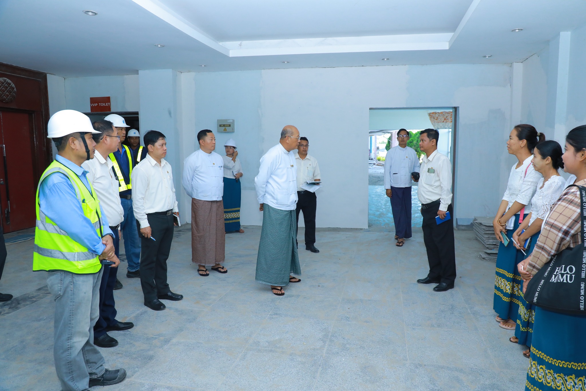 ပြည်ထောင်စုဝန်ကြီး Jeng Phang နော်တောင် ဝဏ္ဏသိဒ္ဓိ အားကစားကွင်း ပြန်လည်ပြင်ဆင်ဆောင်ရွက်နေမှု အခြေအနေများအား လိုက်လံကြည့်ရှုစစ်ဆေးသည့်သတင်း