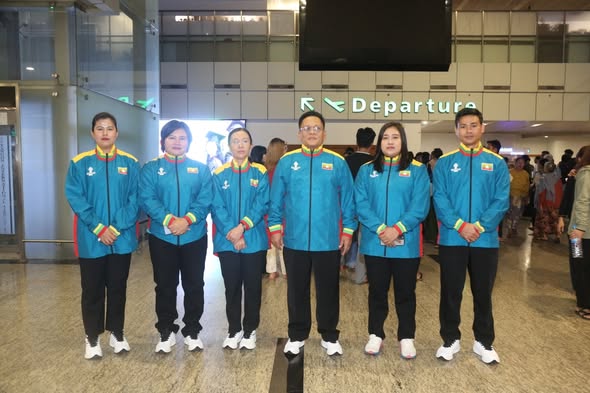 (၃၃)ကြိမ်မြောက်အရှေ့တောင်အာရှအားကစားပြိုင်ပွဲသို့မြန်မာအားကစားအဖွဲ့ဒုတိယအဖွဲ့ခေါင်းဆောင် အားကစားနှင့် ကာယပညာဦးစီးဌာန ဒုတိယညွှန်ကြားရေးမှူးချုပ် ဦးကျော်ဇင်မိုးနှင့်အတူ အုပ်ချုပ်မှုအဖွဲ့ဝင် ၅ ဦး ပြည်ပထွက်ခွာ