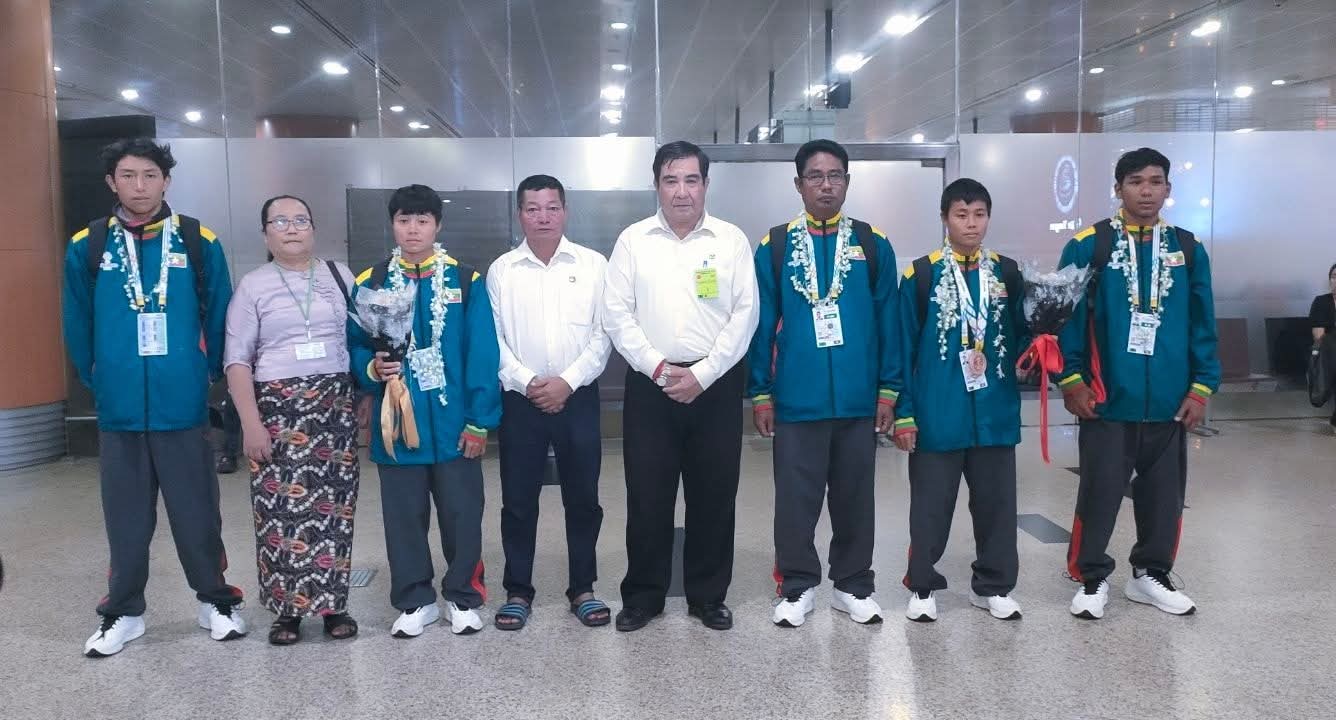 ထိုင်းနိုင်ငံမှအိမ်ရှင်အဖြစ် လက်ခံကျင်းပလျက်ရှိသည့် (၃၃)ကြိမ်မြောက် အရှေ့တောင်အာရှ အားကစားပြိုင်ပွဲ၌ တတိယကြေးတံဆိပ်ဆု ရရှိခဲ့သည့် ကူးနူးကယက် အားကစားအဖွဲ့နှင့် အုပ်ချုပ်မှုအဖွဲ့ မြန်မာနိုင်ငံသို့ ပြန်လည်ရောက်ရှိသည့်သတင်း