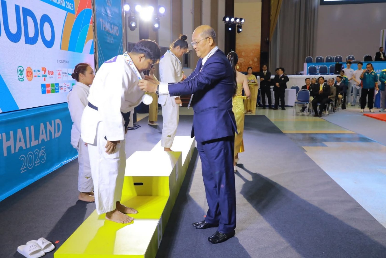 မြန်မာနိုင်ငံအတွက် တက်ဂ်ဘောအားကစားနည်းမှ ငွေတံဆိပ် ၂ ခု၊ ကြေးတံဆိပ် ၂ ခု၊ ဂျူဒိုအားကစားနည်းမှ ငွေတံဆိပ် ၁ ခု၊ တိုက်ကွမ်ဒိုအားကစားနည်းမှ ကြေးတံဆိပ် ၄ ခု၊ ဘိလိယက်နှင့်စနူကာအားကစားနည်းမှ ကြေးတံဆိပ် ၁ ခု၊ ကရာတေးအားကစားနည်းမှ ကြေးတံဆိပ် ၁ ခု၊ အလေးမအားကစားနည်းမှ ကြေးတံဆိပ် ၁ ခု၊ စုစုပေါင်း ဆုတံဆိပ် ၁၂ ခု ထပ်မံဆွတ်ခူးရရှိ