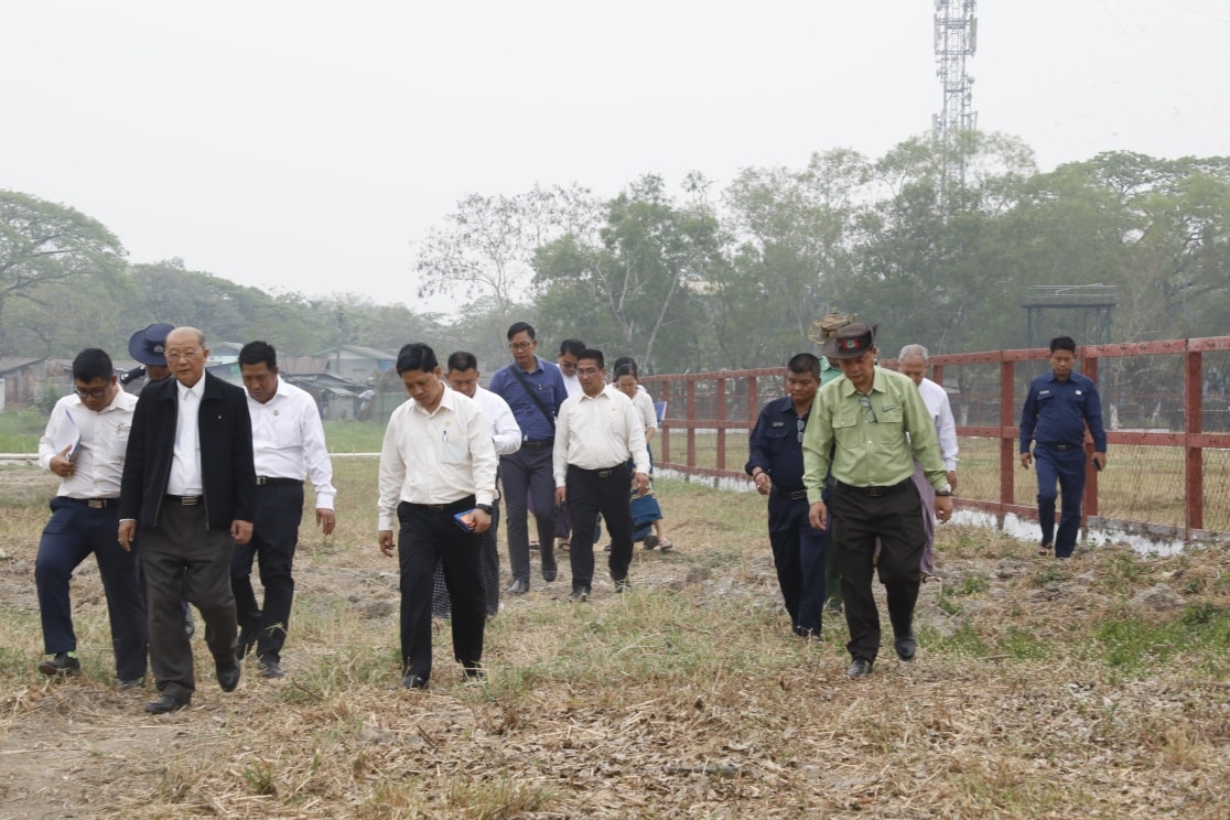 မြန်မာနိုင်ငံအိုလံပစ်ကော်မတီ ဥက္ကဋ္ဌ၊ အားကစားနှင့် လူငယ်ရေးရာဝန်ကြီးဌာနနှင့် ဟိုတယ်နှင့် ခရီးသွားလာရေးဝန်ကြီးဌာန၊ ပြည်ထောင်စုဝန်ကြီး Jeng Phang နော်တောင် ရန်ကုန်တိုင်းဒေသကြီးအတွင်းရှိ အားကစားကွင်း/ရုံများအား လိုက်လံကြည့်ရှုစစ်ဆေးသည့်သတင်း