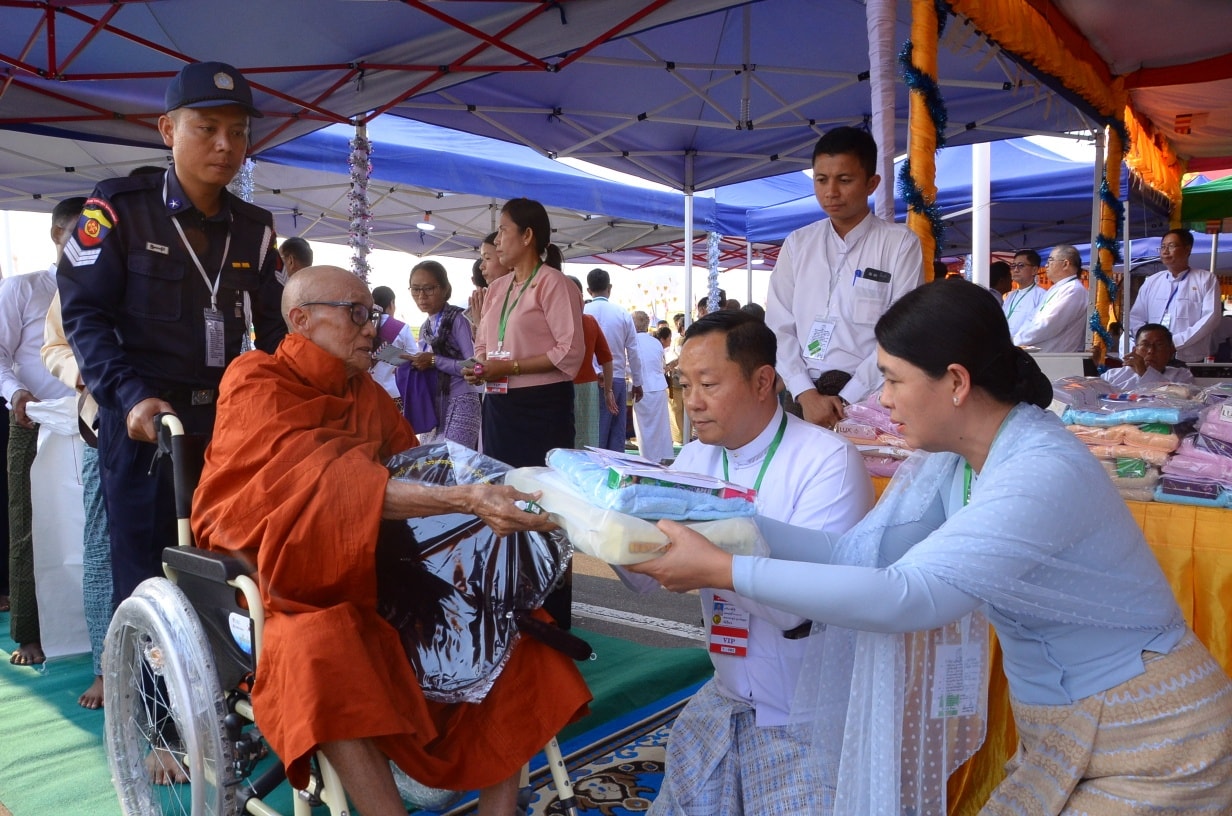 ၂၀၂၆ ခုနှစ် သာသနာတော်ဆိုင်ရာ ဘွဲ့တံဆိပ်တော်များ ဆက်ကပ်ပူဇော်ခြင်း မဟာမင်္ဂလာအခမ်းအနားနှင့် ဆွမ်းဆန်စိမ်းလောင်းလှူပွဲ အခမ်းအနားကျင်းပ