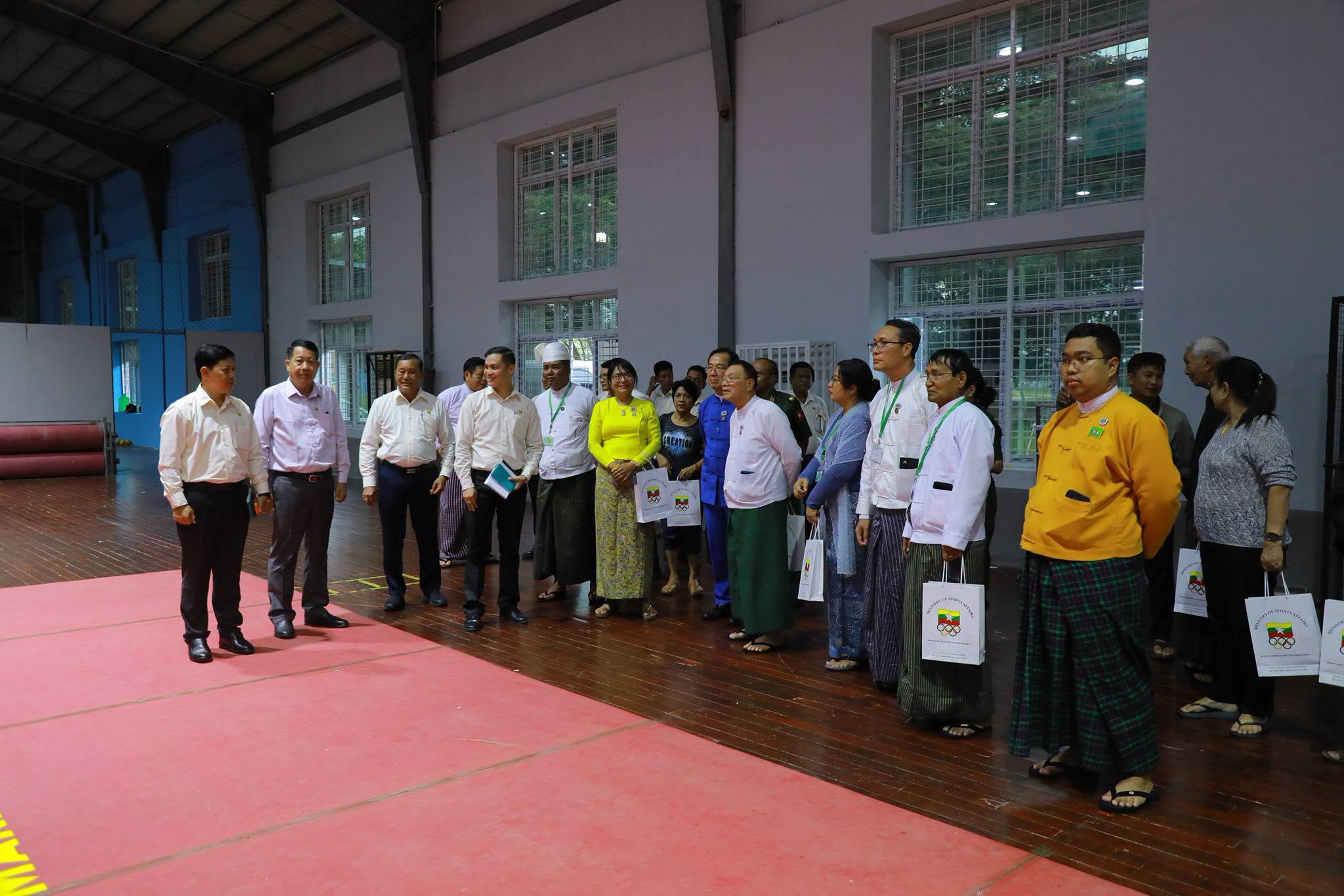 အားကစားရေးရာဝန်ကြီးဌာန၊ ပြည်ထောင်စုဝန်ကြီး ဦးရဲမြင့်ထွန်း နေပြည်တော် ဝဏ္ဏသိဒ္ဓိအားကစားကွင်းရှိ အားကစားကွင်း/အားကစားရုံများတွင် လက်ရွေးစင် အားကစားသမားများနှင့် လူငယ်အားကစားသမားများ အားကစားနည်းအလိုက် လေ့ကျင့်နေမှုများအား လိုက်လံကြည့်ရှုအားပေးသည့်သတင်း