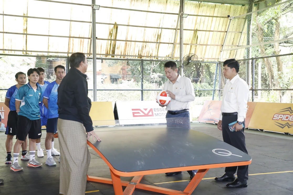 အားကစားရေးရာဝန်ကြီးဌာန၊ ပြည်ထောင်စုဝန်ကြီး ဦးရဲမြင့်ထွန်း (၃၄)ကြိမ်မြောက် အရှေ့တောင်အာရှ အားကစားပြိုင်ပွဲသို့ ဝင်ရောက်ယှဉ်ပြိုင်ရန် စခန်းသွင်းလေ့ကျင့်လျက်ရှိသည့် အလေးမ၊ ဝူရှူးနှင့် Teqball အားကစားအဖွဲ့ချုပ်များ၏ အားကစားနည်းအလိုက် လေ့ကျင့်နေမှုများအား ကြည့်ရှုစစ်ဆေး