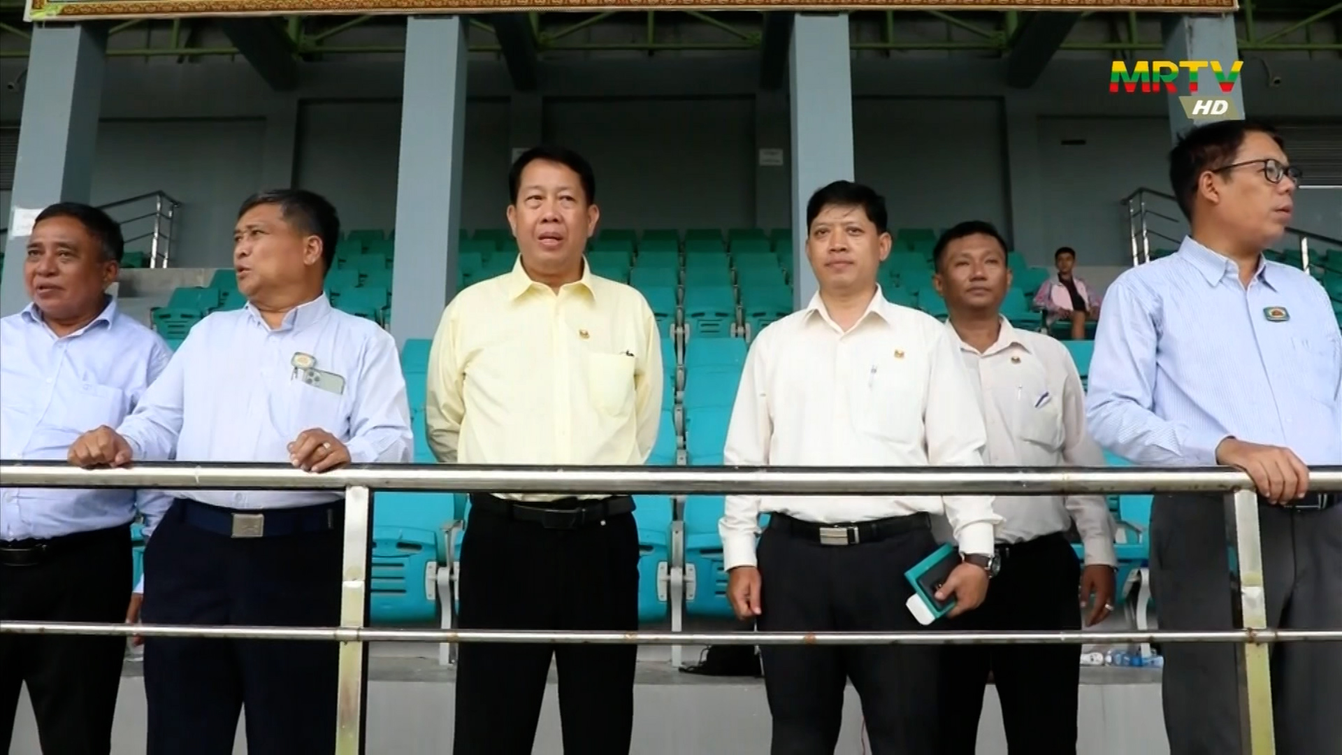 ပြည်ထောင်စုဝန်ကြီး ဦးရဲမြင့်ထွန်း ပဲခူးတိုင်းဒေသကြီး အားကစားဥယျာဉ်အတွင်း Football for School အစီအစဉ်ဖြင့် ဆောင်ရွက်လျက်ရှိသည့် အားကစားနည်းအလိုက် သင်တန်းသား/ သင်တန်းသူများ၏ လေ့ကျင့်နေမှုများနှင့် အားကစားကွင်း၊ အားကစားရုံများအား လိုက်လံကြည့်ရှုစစ်ဆေးသည့်သတင်း
