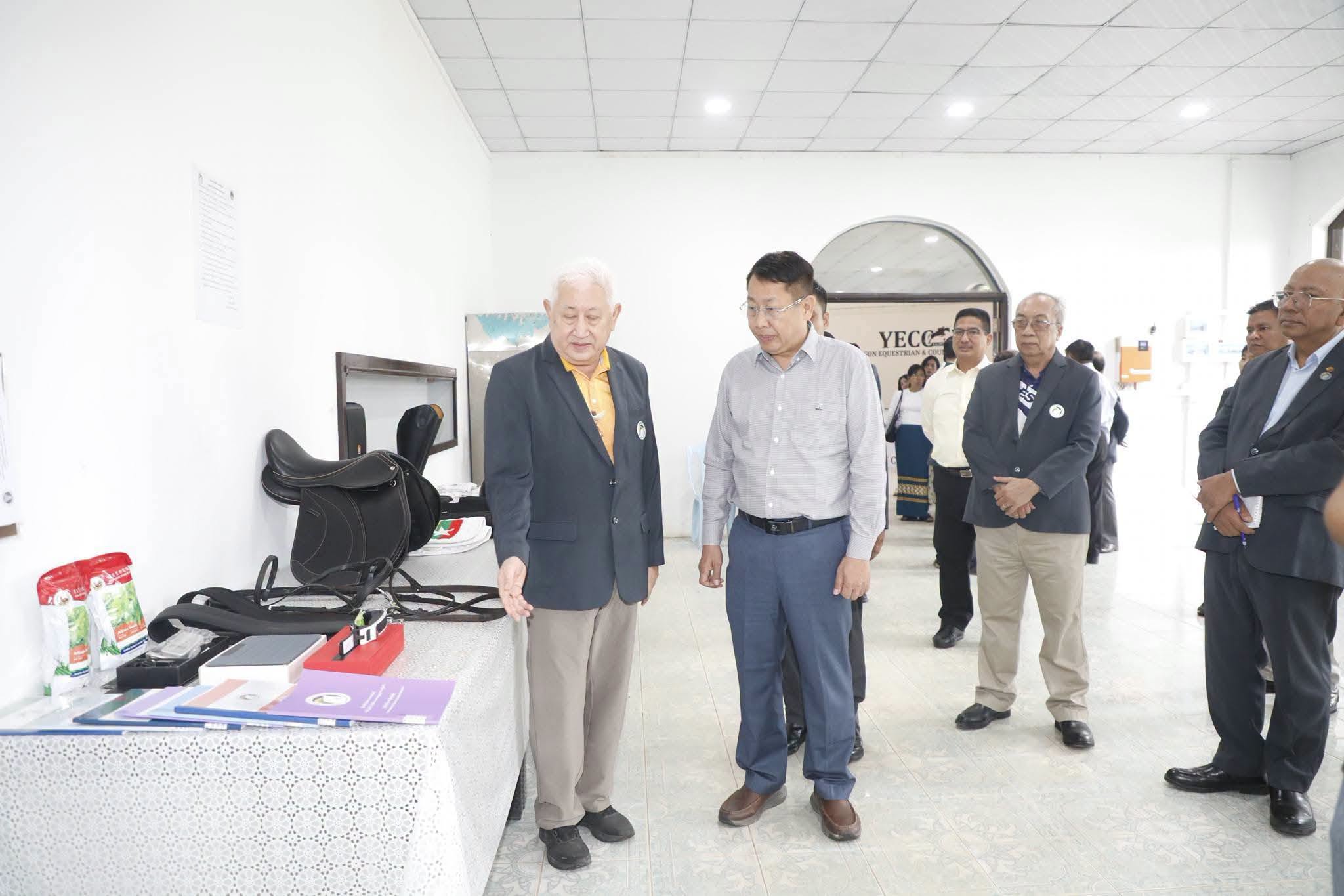 မြန်မာနိုင်ငံအိုလံပစ်ကော်မတီဥက္ကဋ္ဌ၊ အားကစားရေးရာဝန်ကြီးဌာန ပြည်ထောင်စုဝန်ကြီး ဦးရဲမြင့်ထွန်း ရန်ကုန်တိုင်းဒေသကြီး၊ ဒဂုံမြို့သစ်မြောက်ပိုင်းတွင် စခန်းသွင်းလေ့ကျင့်လျက်ရှိသည့် မြန်မာနိုင်ငံမြင်းစီးအဖွဲ့ချုပ်၊ မြန်မာနိုင်ငံဘော်လီဘောအဖွဲ့ချုပ်၊ မြန်မာနိုင်ငံမသန်စွမ်းအားကစား အဖွဲ့ချုပ်၊ မြန်မာနိုင်ငံသေနတ်ပစ်အဖွဲ့ချုပ်နှင့် နိုင်ငံတကာအဆင့်မီ ရေကူးကန်သို့ သွားရောက်၍ လိုက်လံကြည့်ရှု